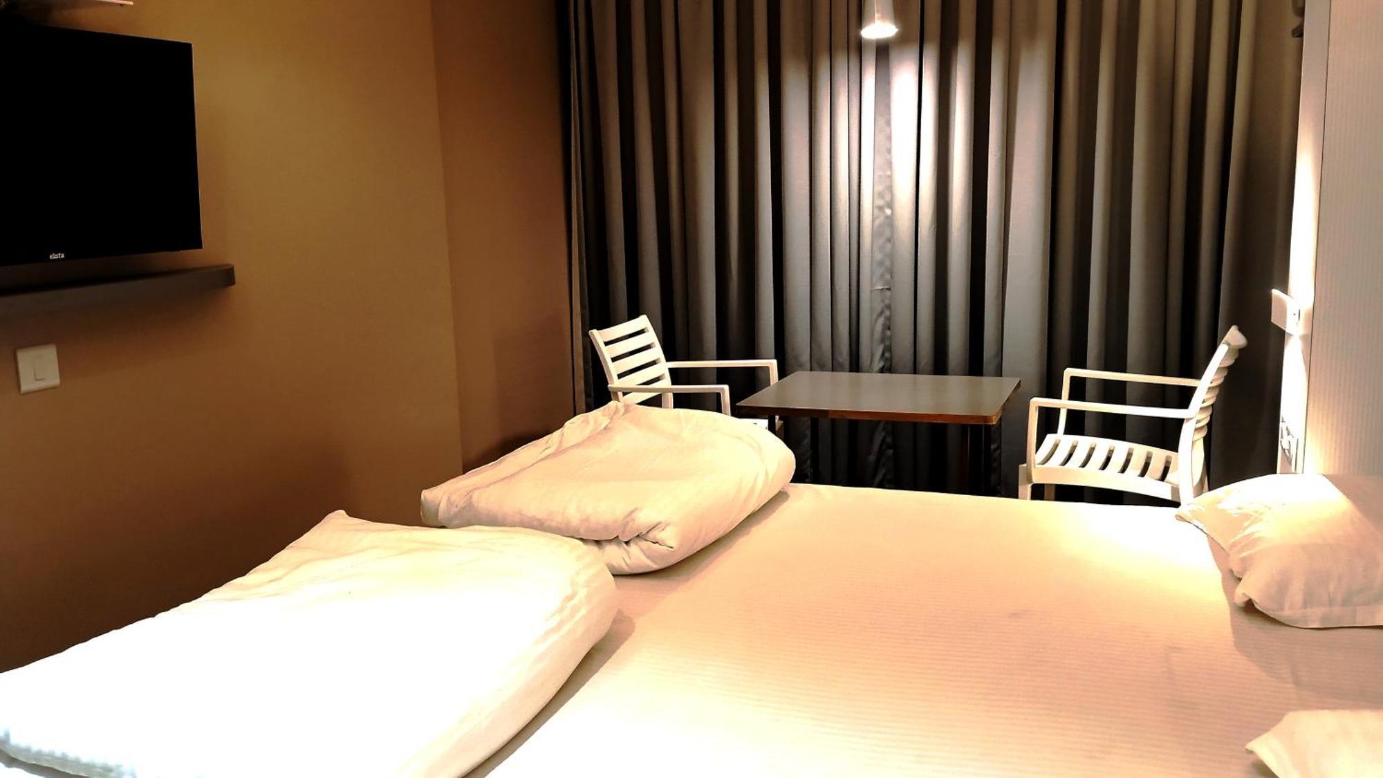 Hotel Ramniwas 贾尔冈 外观 照片