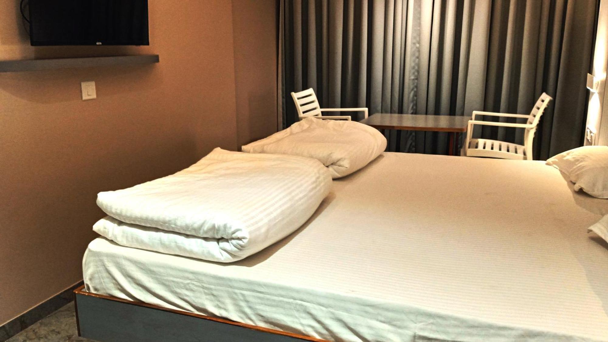 Hotel Ramniwas 贾尔冈 外观 照片